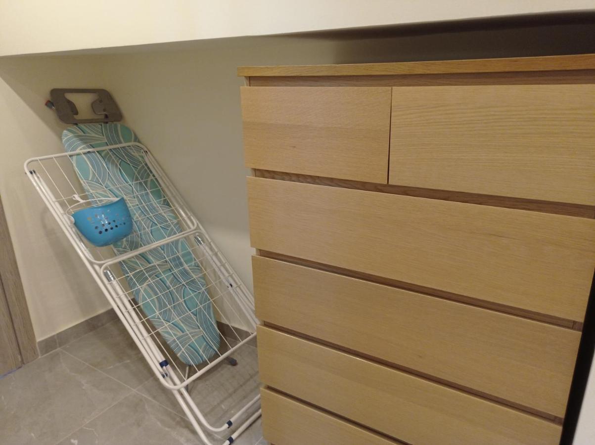 Minimal Two-Floor Apartment Солун Екстериор снимка