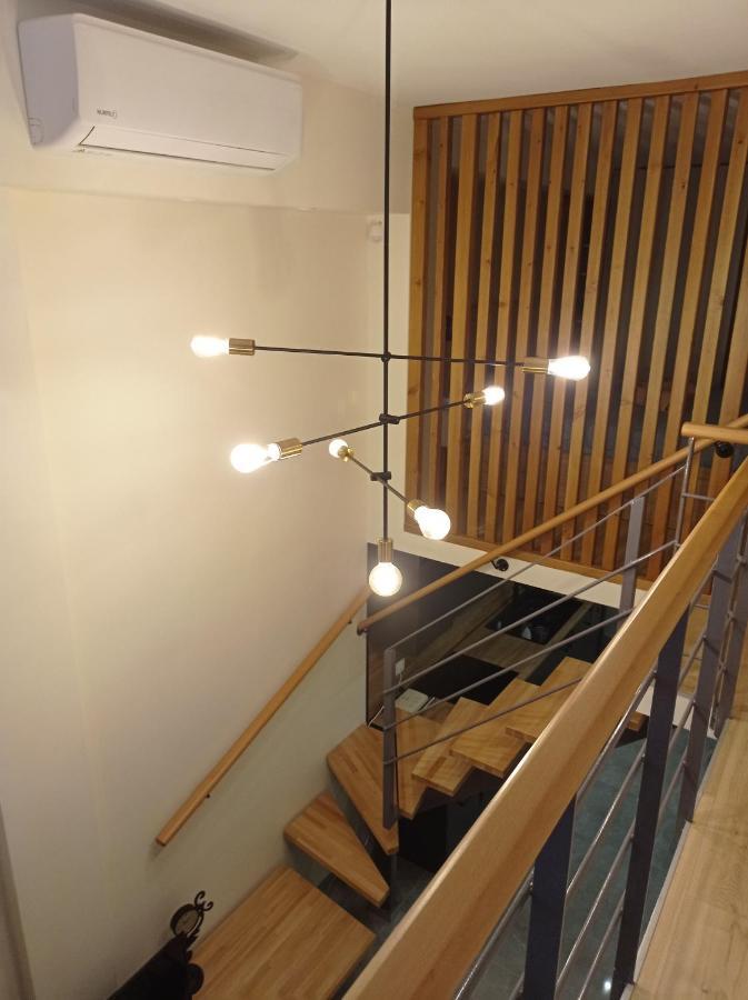 Minimal Two-Floor Apartment Солун Екстериор снимка