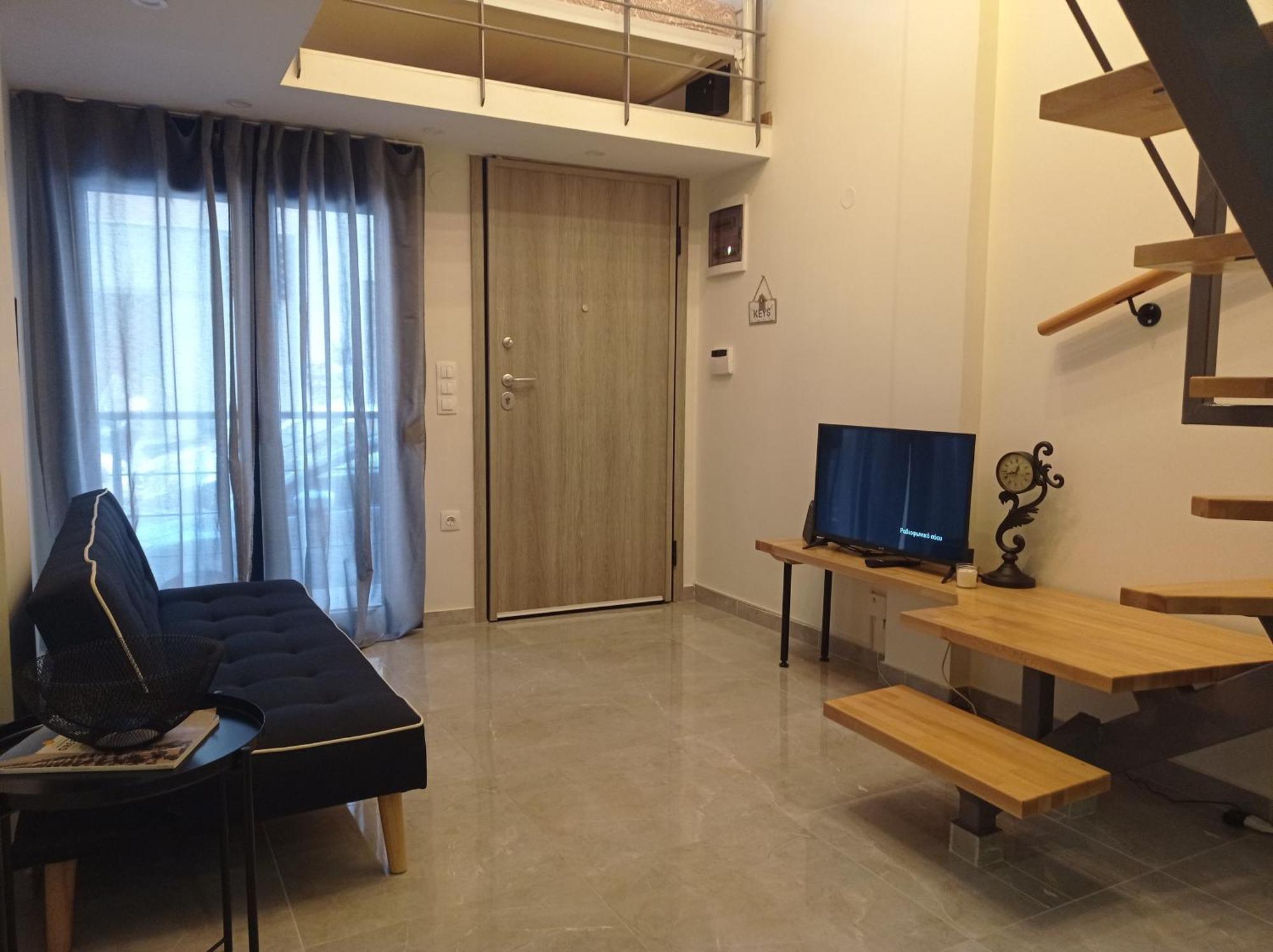 Minimal Two-Floor Apartment Солун Екстериор снимка