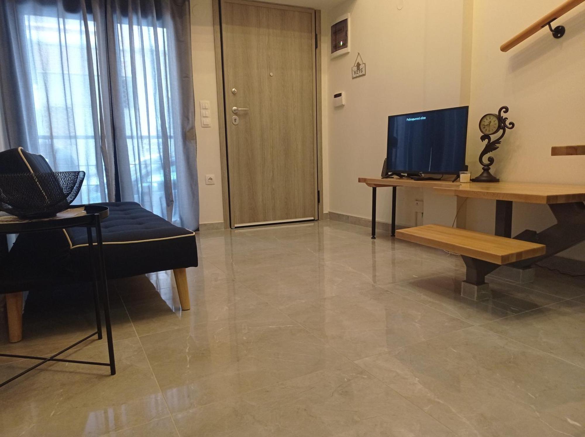 Minimal Two-Floor Apartment Солун Екстериор снимка
