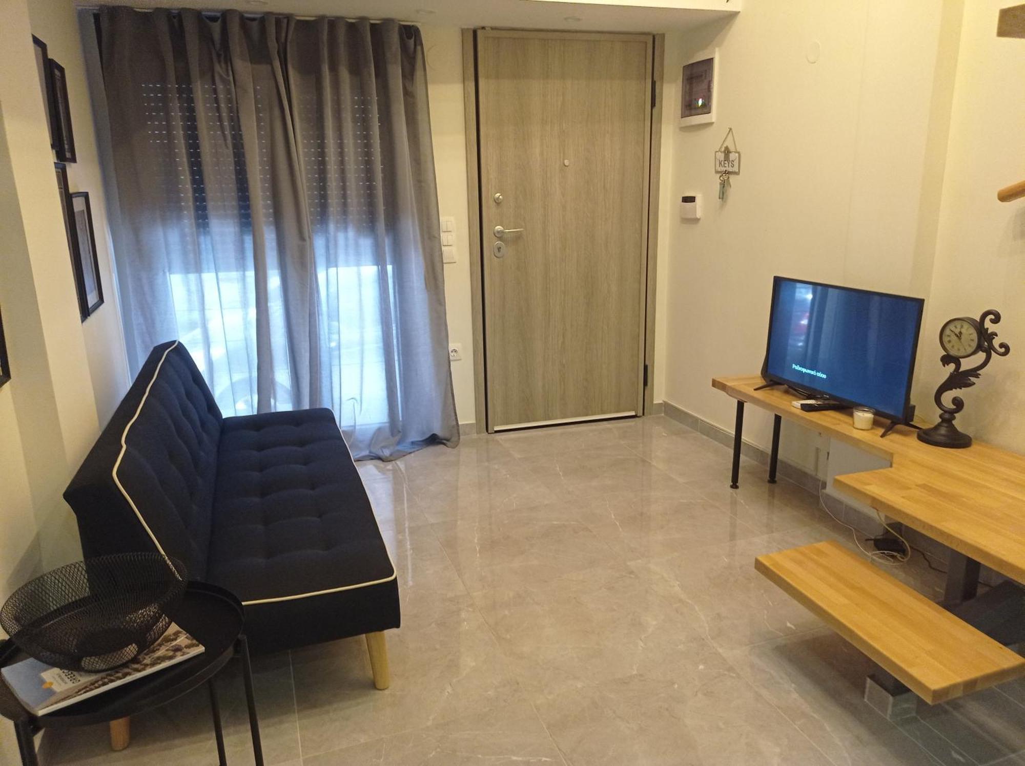 Minimal Two-Floor Apartment Солун Екстериор снимка